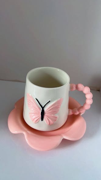 3D Butterfly Aesthetic Ceramic Mug & Petal Saucer Set – Pink & White Handcrafted Design